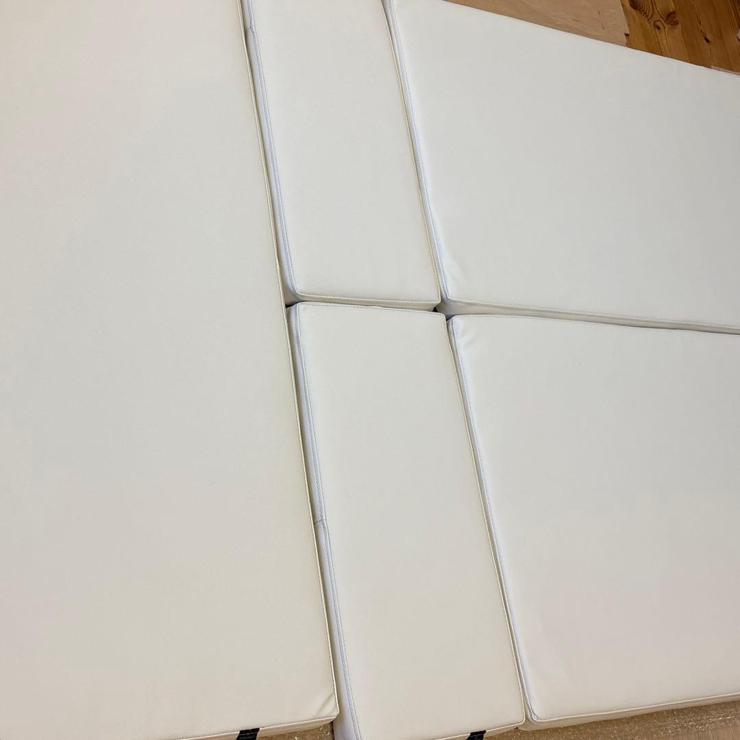 デリカD5専用ベッドキットの天板グレーホワイト