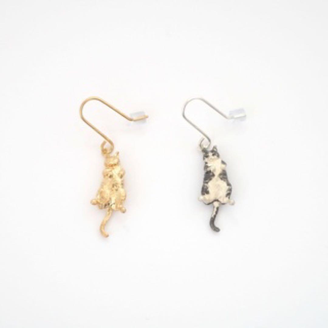 ✨️希少✨️ simmon アクセサリー イヤリング 猫 ゴールド 片耳