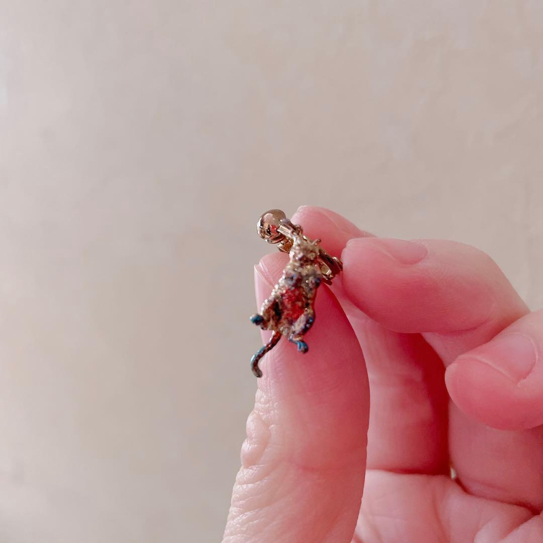 ✨️希少✨️ simmon アクセサリー イヤリング 猫 ゴールド 片耳