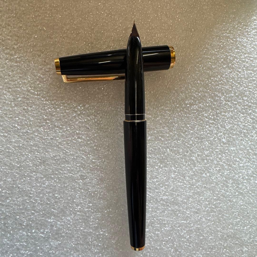 PILOT 万年筆 黒