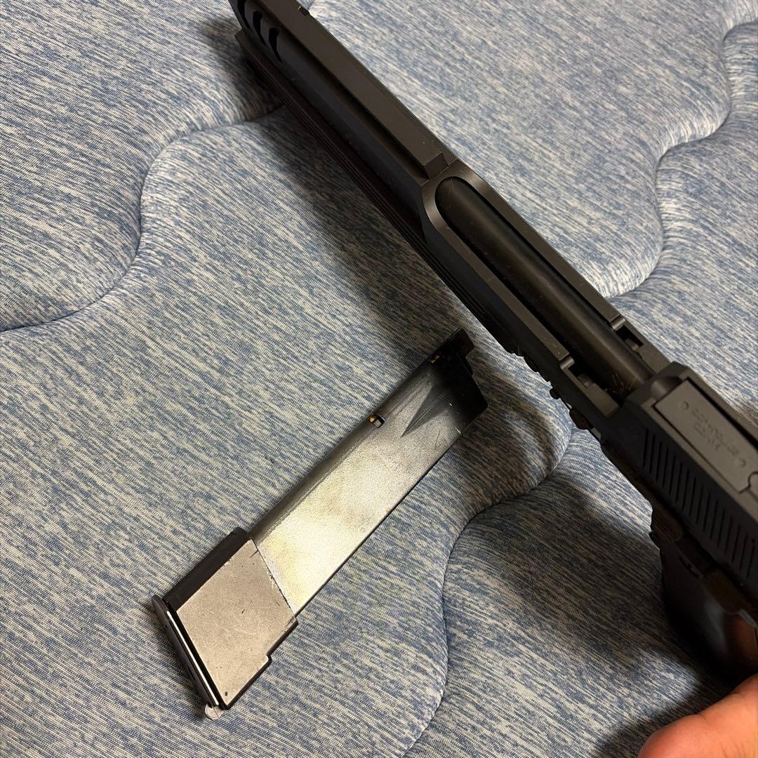 KSC オート9 ロボコップ　M93R