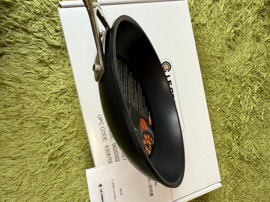 〔新品未使用〕LE CREUSET TNS 22 cm シャローフライパン ーゼ