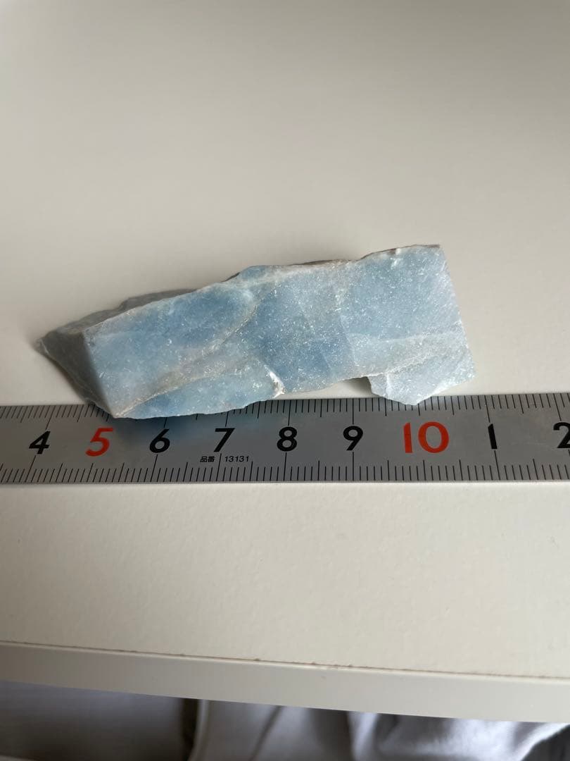 【国産鉱物】糸魚川産　入りコン沢の青ヒスイ