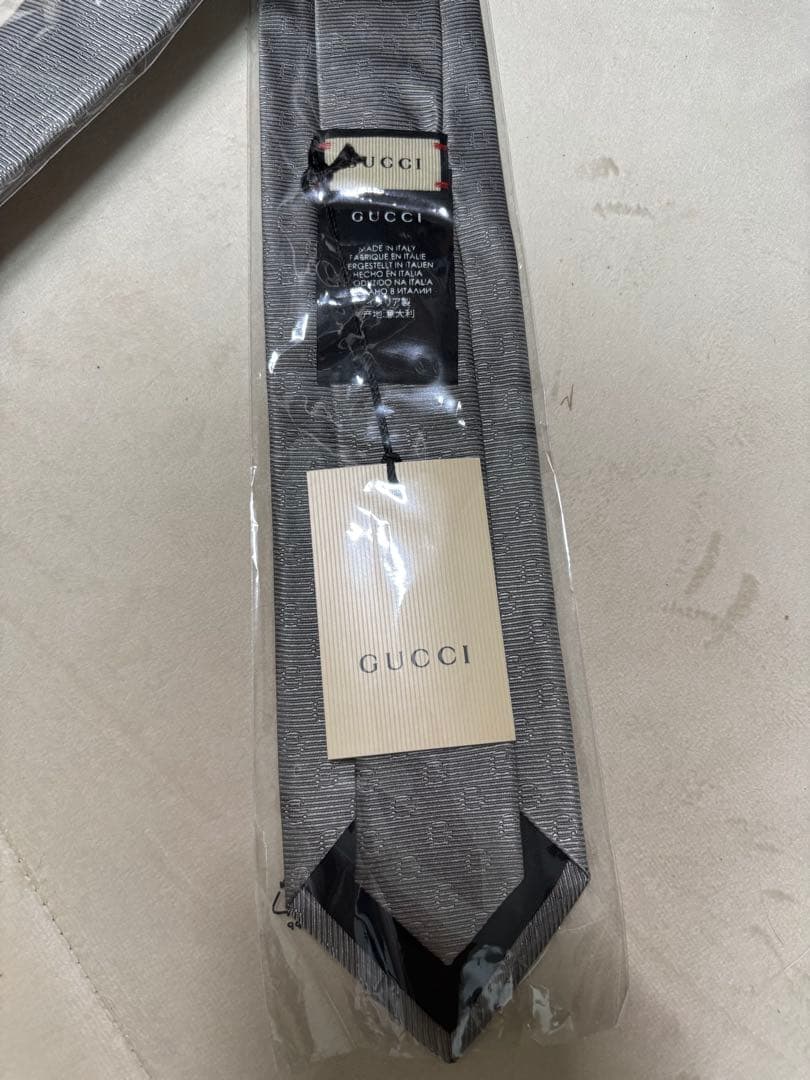 GUCCI グレー ストライプ ネクタイ 新品タグ付