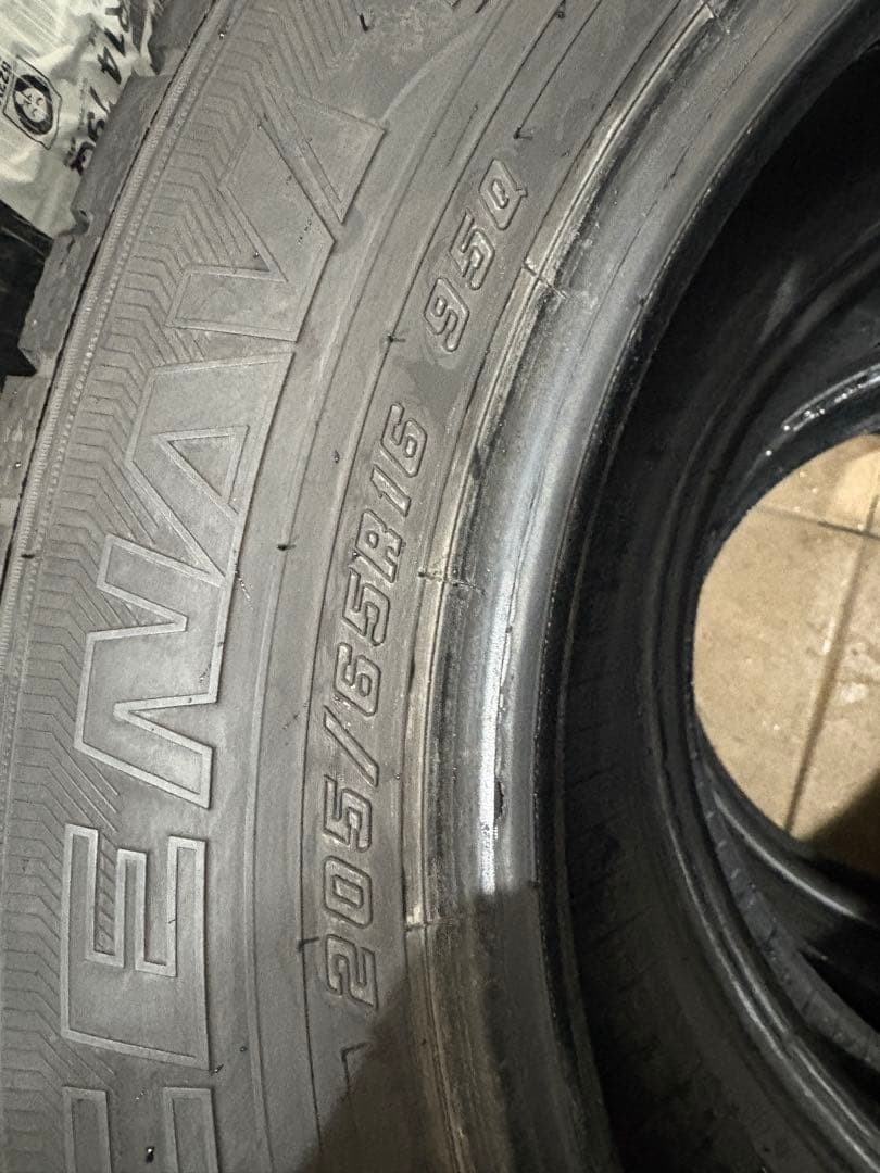 ICE NAVI 7 スタッドレスタイヤ 205/65R16 4本セット2024