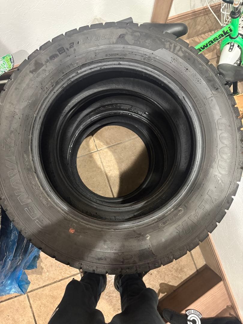 ICE NAVI 7 スタッドレスタイヤ 205/65R16 4本セット2024