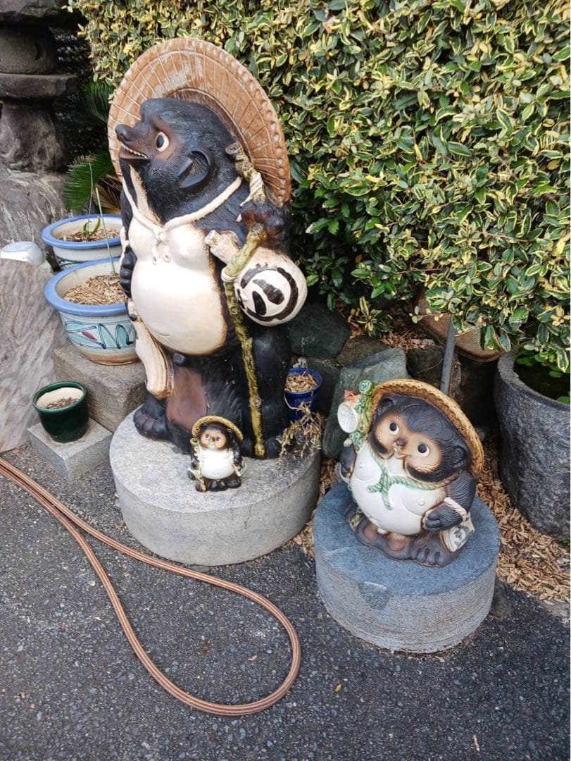 石製伝統燈籠 中型 装飾彫刻付き