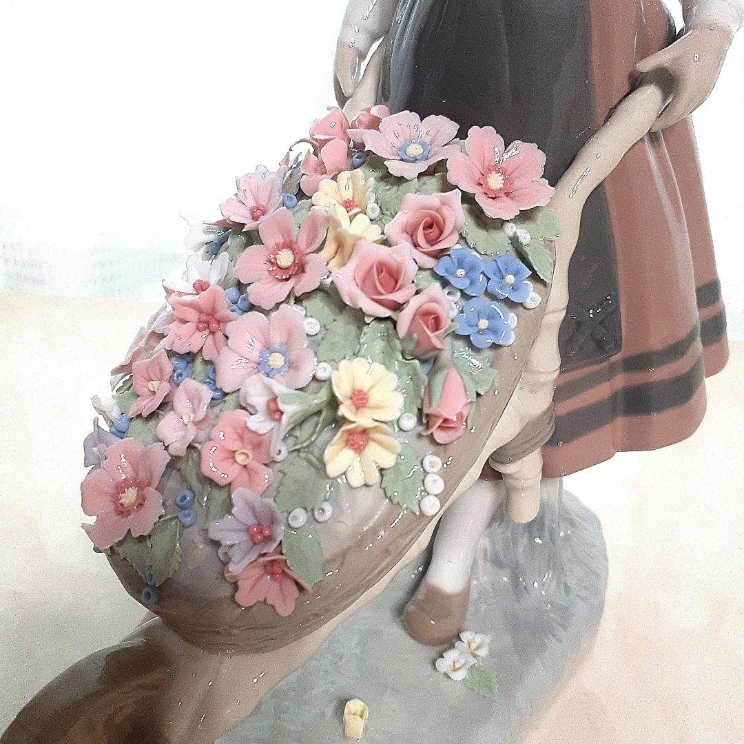 リヤドロ LLADRO 「花車を押す少女」(中古品)