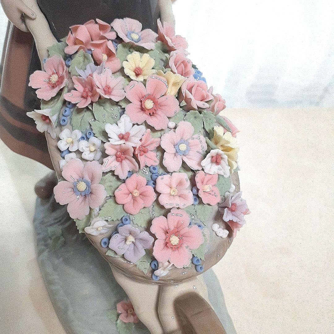 リヤドロ LLADRO 「花車を押す少女」(中古品)