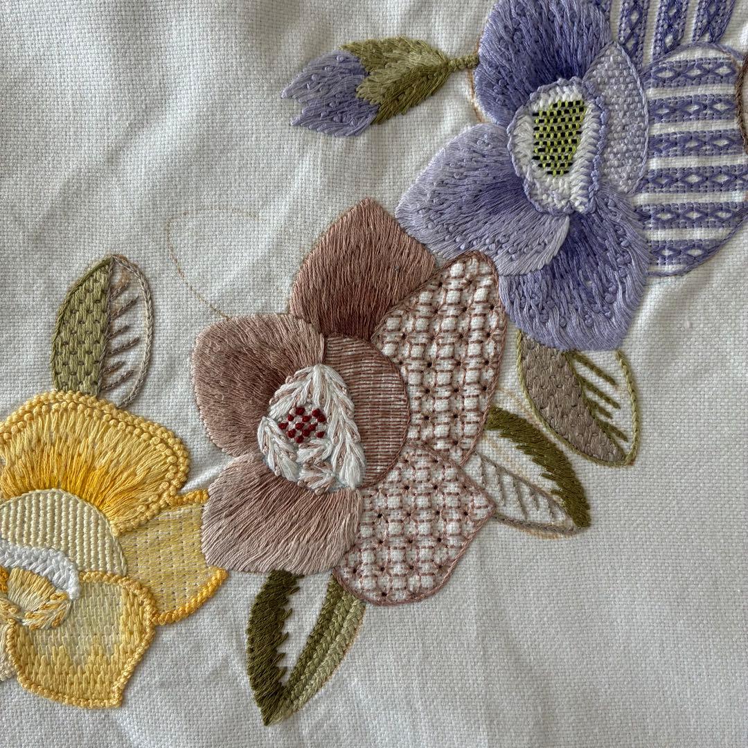 戸塚刺繍　大判テーブルクロス