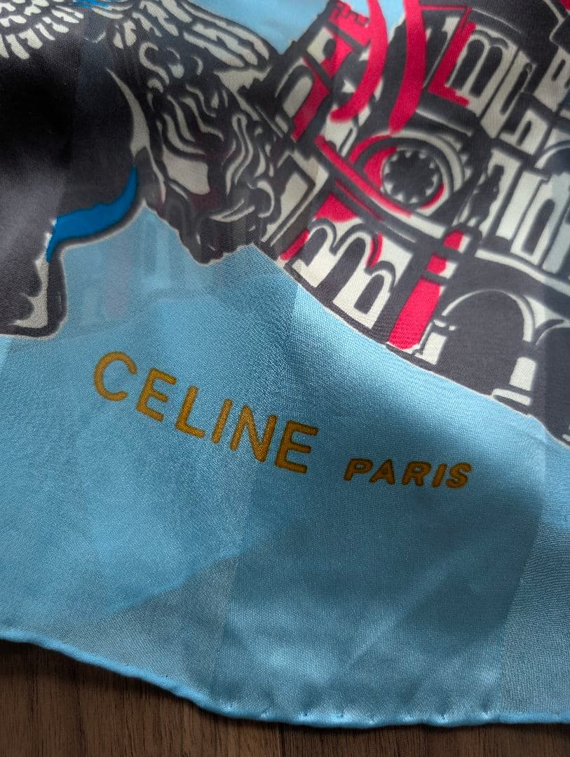 CELINE シルクスカーフ　135x135cm