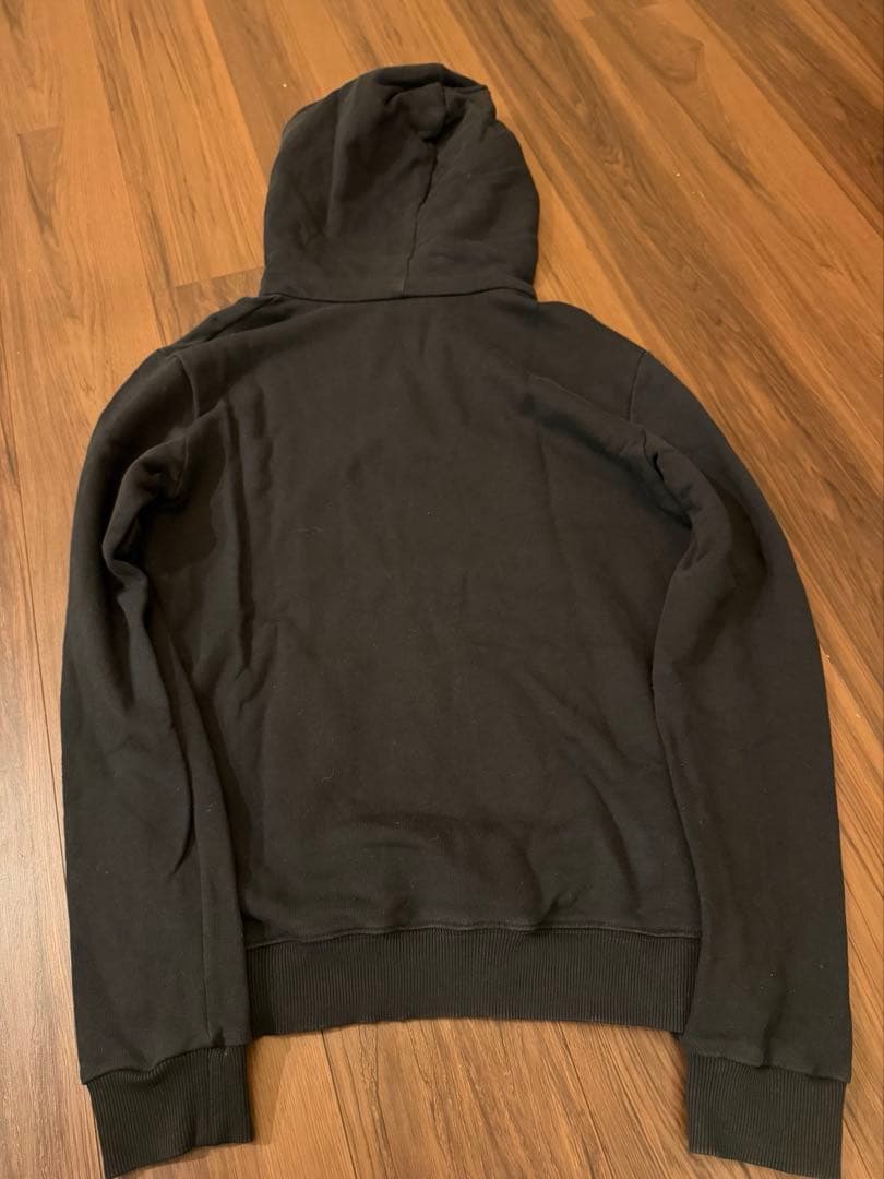 SAINT LAURENT ロゴ ブラックパーカー