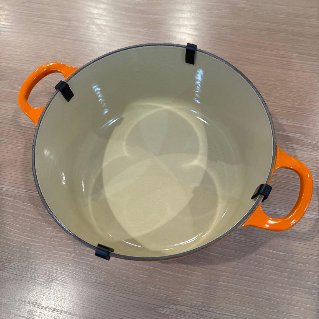 【未使用】ル・クルーゼ　ココットロンド　22cm　両手鍋