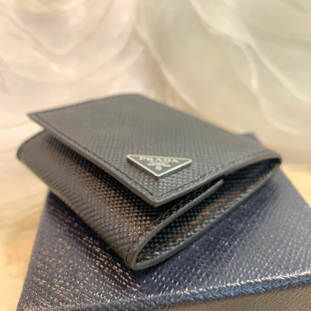 ☆未使用品☆PRADA サフィアーノ ケース トライアングルロゴ 黒