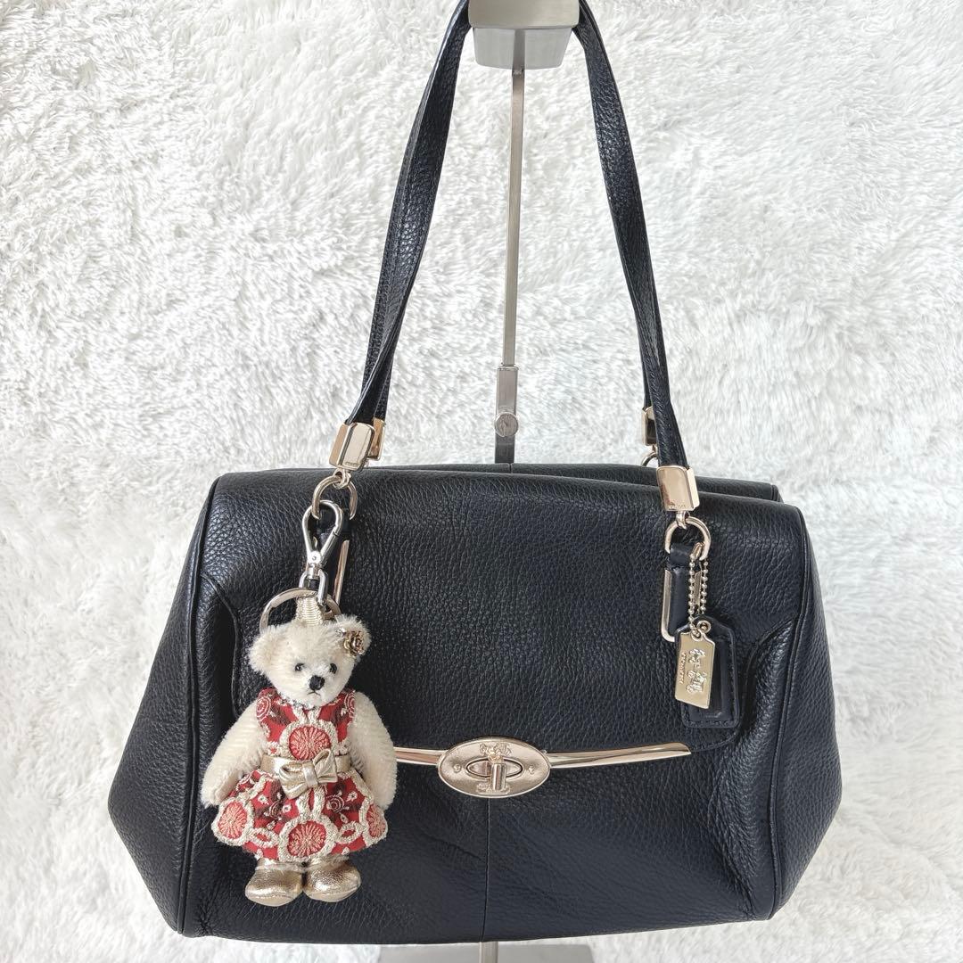 入手困難✨PRADA　テディベア　ベアチャーム　キーホルダー　ラインストーン