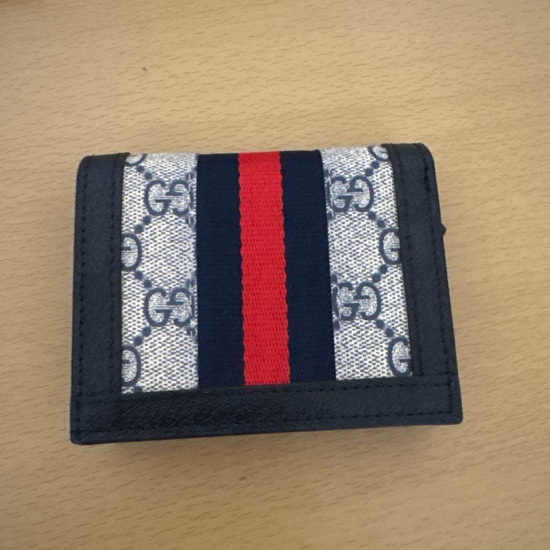 超美品GUCCI GGパターン 二つ折り財布