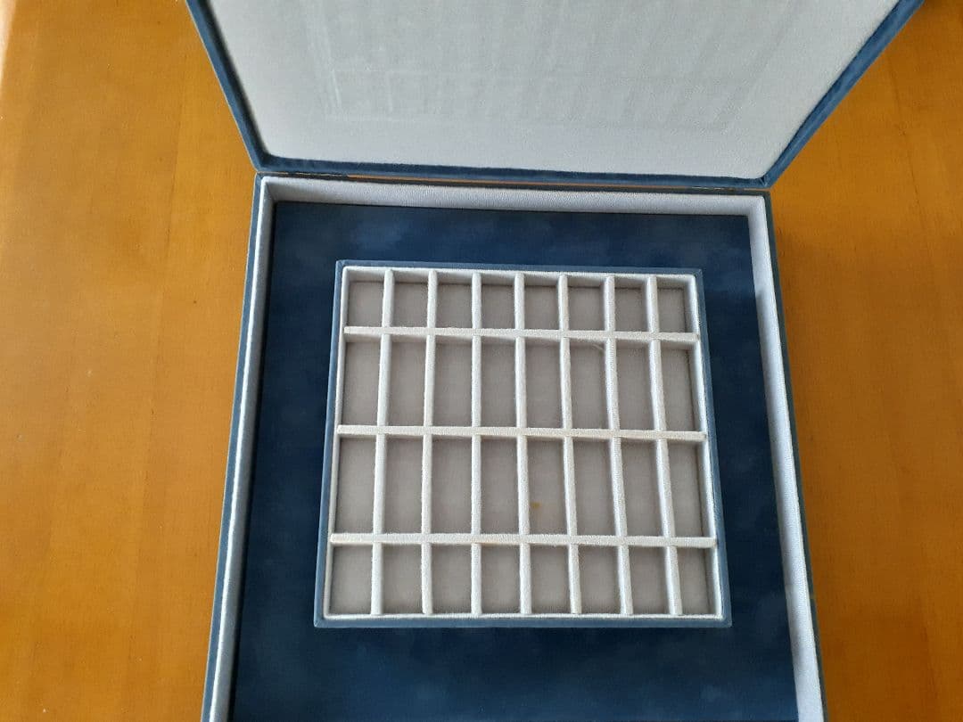 スワロフスキーチェス