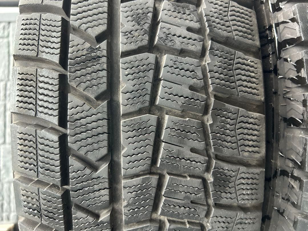 ku　225/60R/17 DUNLOP スタッドレス アルファード