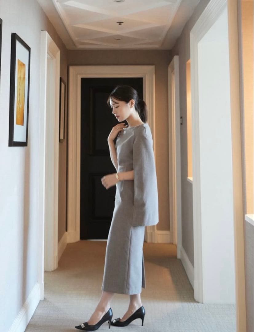 【新品】laubeblanc Narrow line Cape Dress
