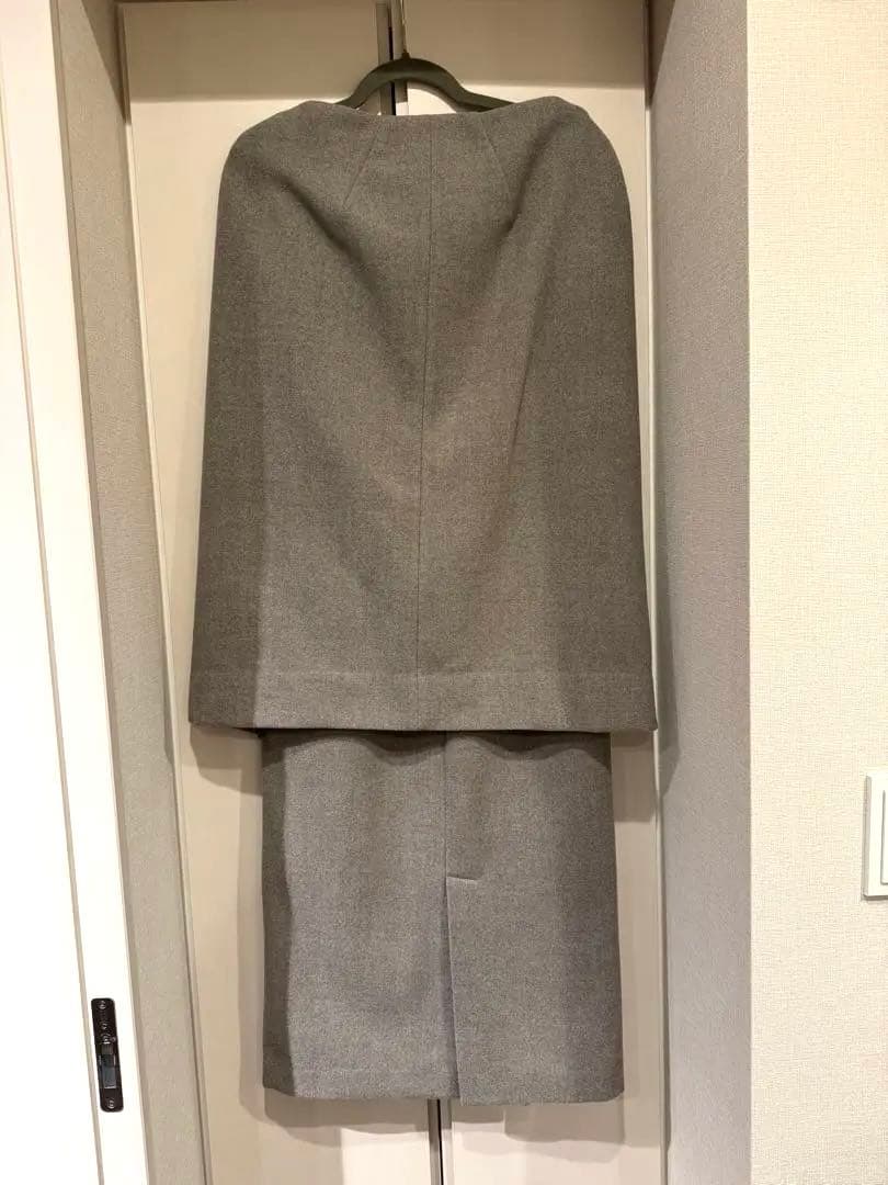 【新品】laubeblanc Narrow line Cape Dress