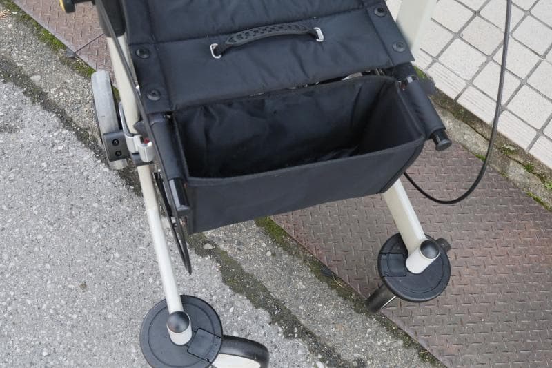 ◆アロン化成◆安寿◆歩行車リトルターンZ◆前腕支持タイプの歩行車◆折り畳み可能