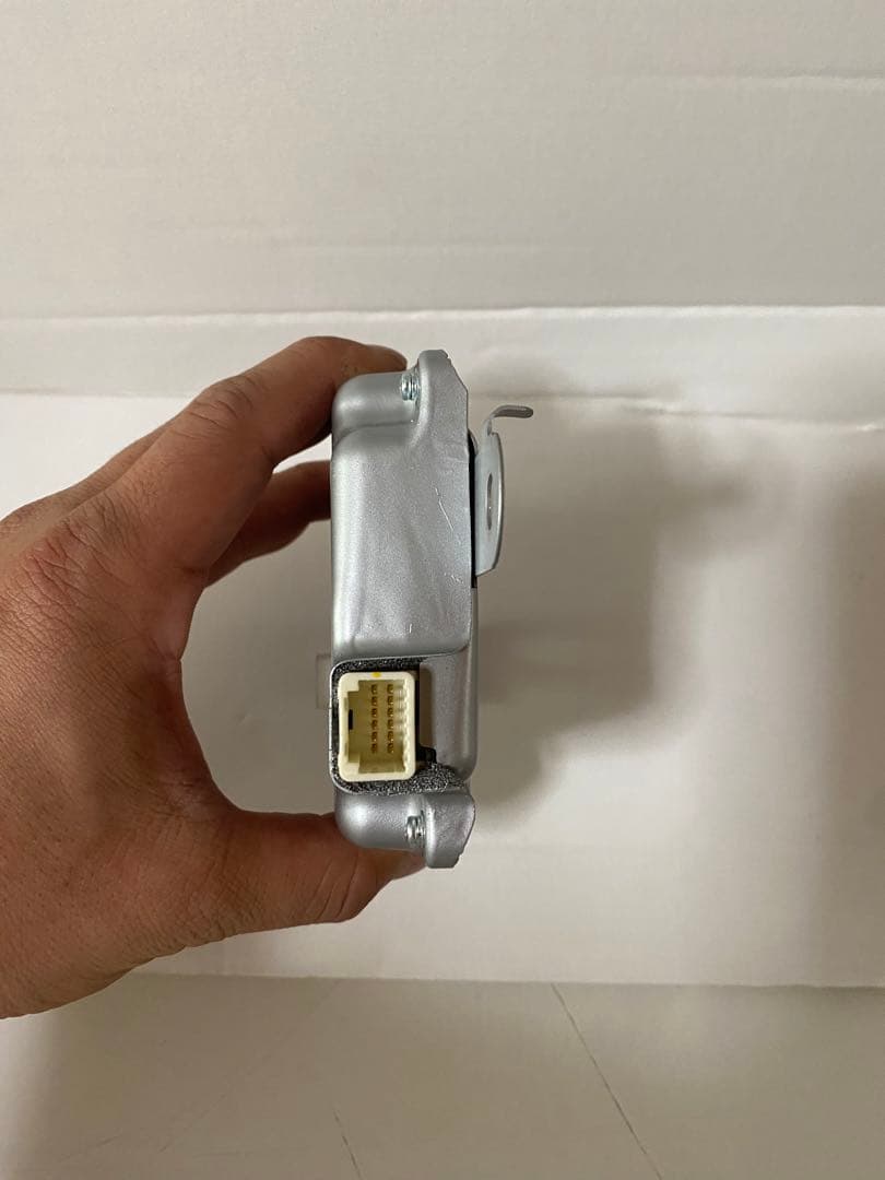 SARR　NHP10アクア　ボルテージセンサー　未使用リビルト品