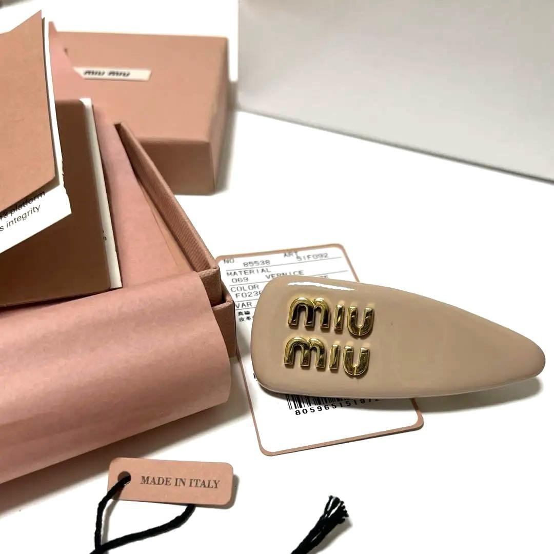 miumiu バレッタ