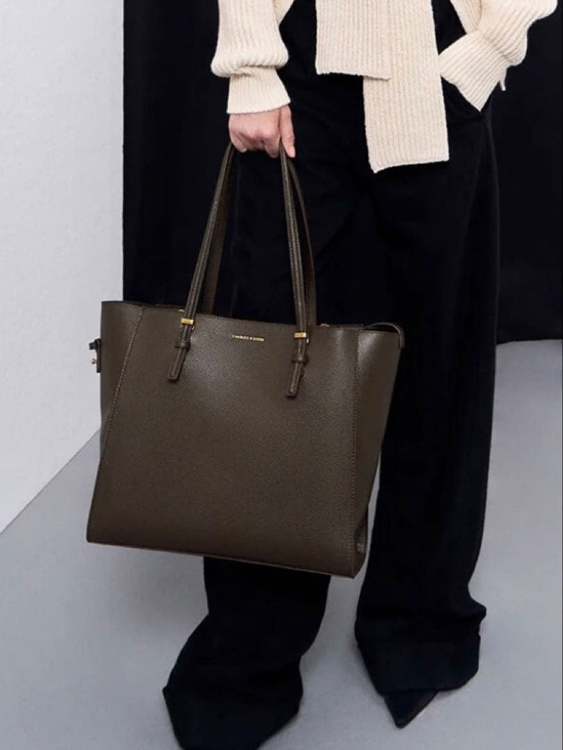 CHARLES & KEITHサンサ クラシックダブルハンドルトートバッグ