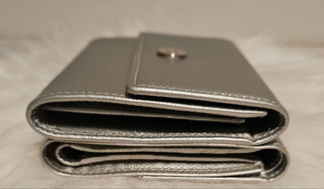 CHANEL【極美品✨希少】ココマーク三つ折り財布　Ｗホック　シルバー付属品完備
