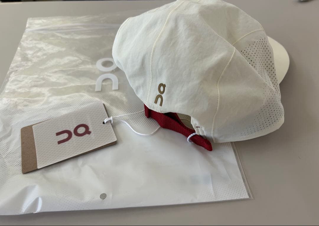on （オン）Performance Cap 限定エディション