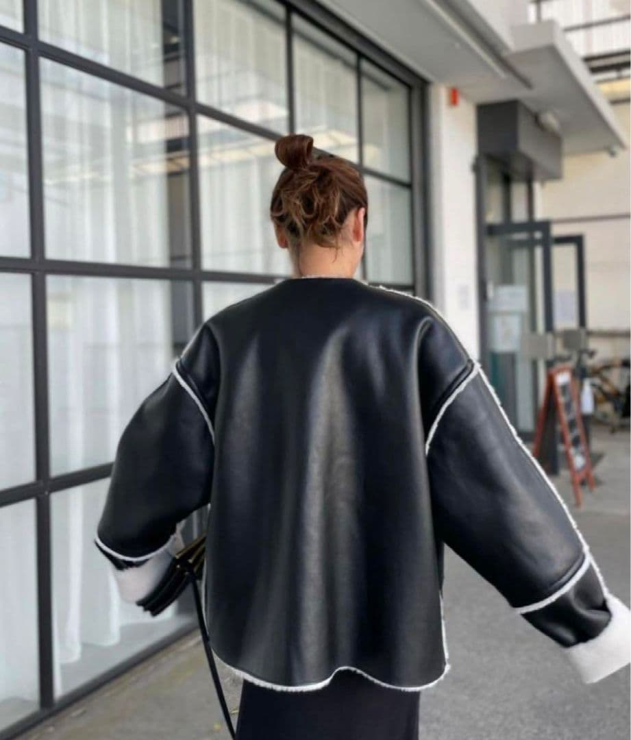 24AW リバーシブルムートンブルゾン
