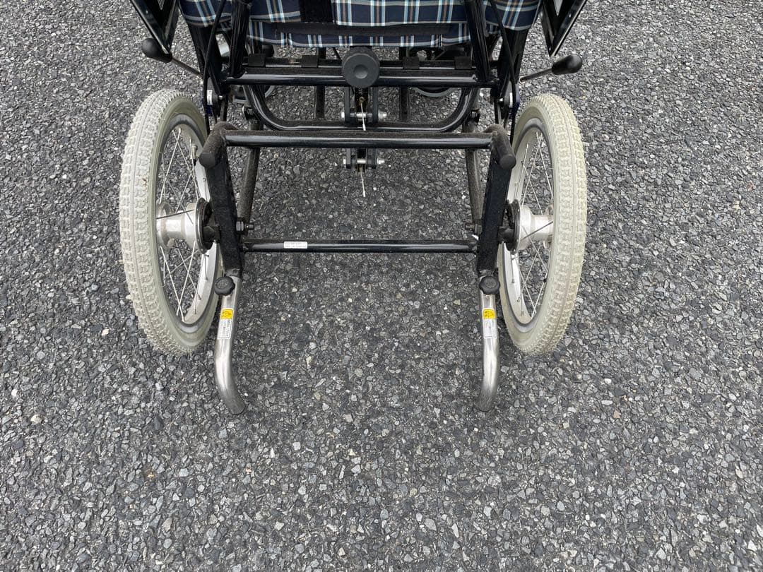 カワムラサイクル　チルトリクライニング車椅子