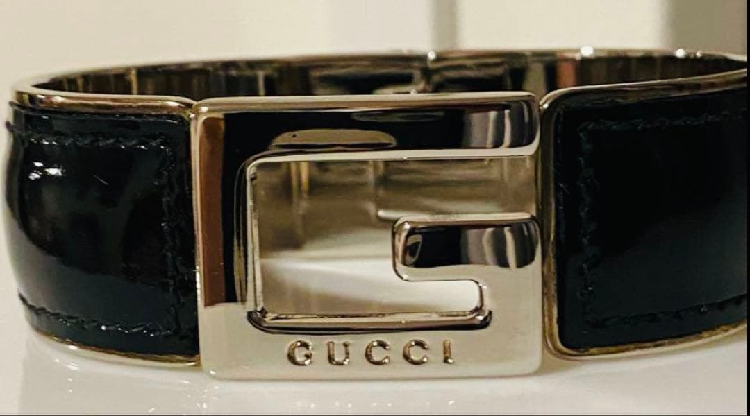 【美品】GUCCIエナメルバングル