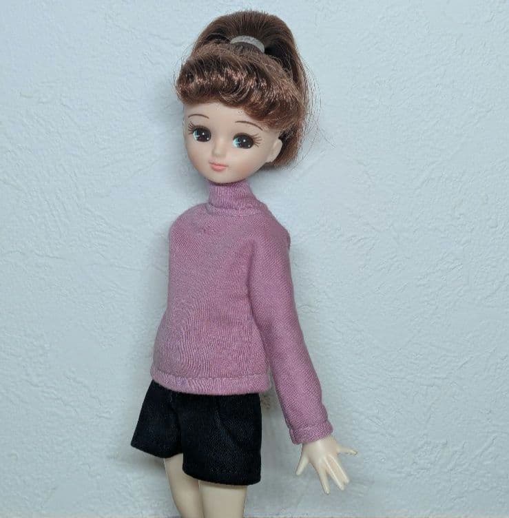 22㌢ドールサイズ服 C380円（タートルネック長袖）