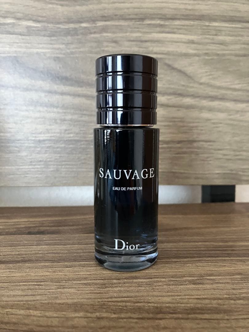 Dior ソヴァージュ オードパルファン 30ml（箱付き・正規品）