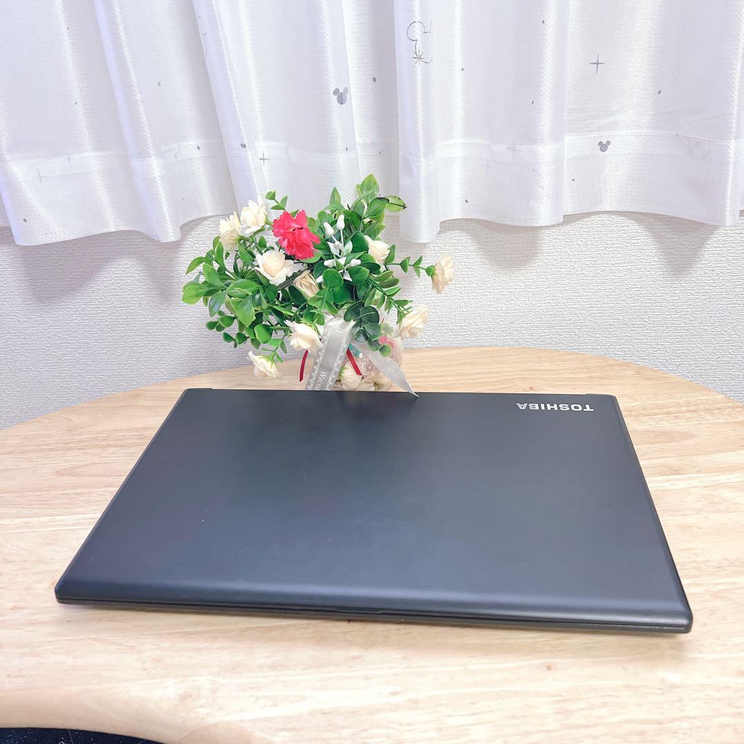 美品、メモリ8G、高速SSD、Win11、オフィス2021、イラレ、バッテリー可