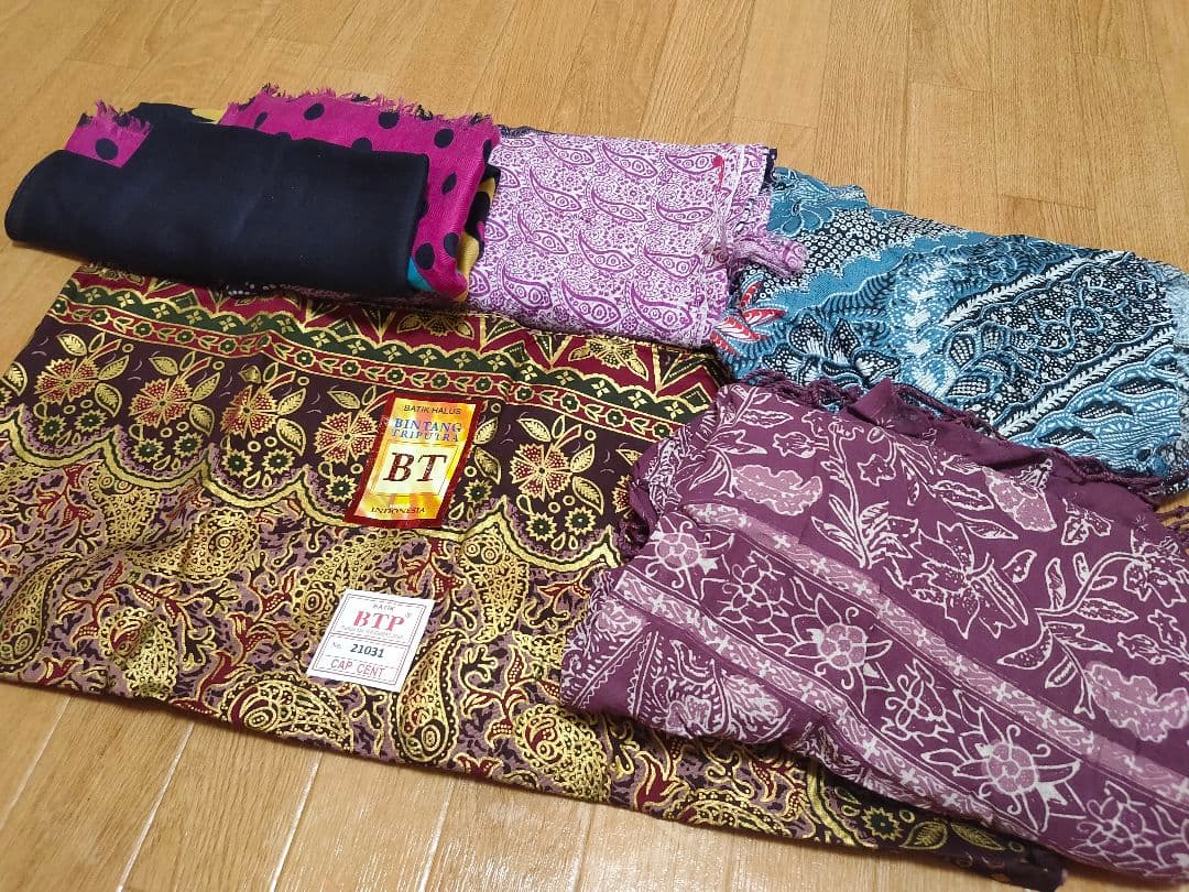現地モノ ジャワ島・バリ島 バティック フリークロス 寝具 新品未使用 サイケ柄
