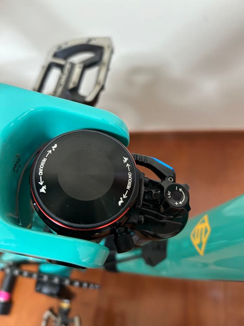 極上美品　カーボン　kona ダウンヒル　PROCESS 153 CR 29
