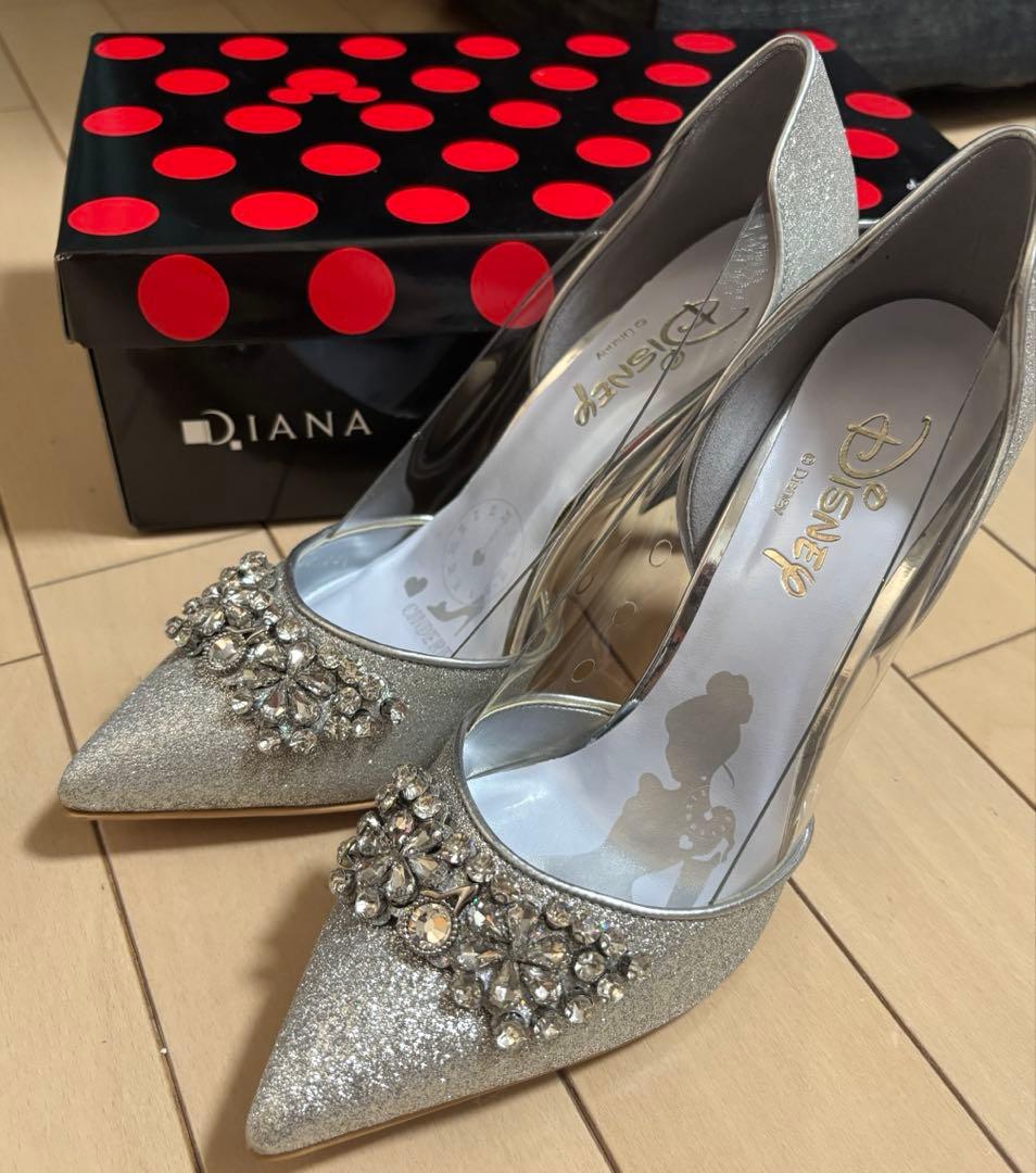 新品同様 DIANA ディズニーコラボ　パンプス　シンデレラ　24.5㎝