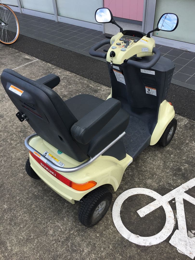 スズキ　電動カート セニアカー　イエロー
