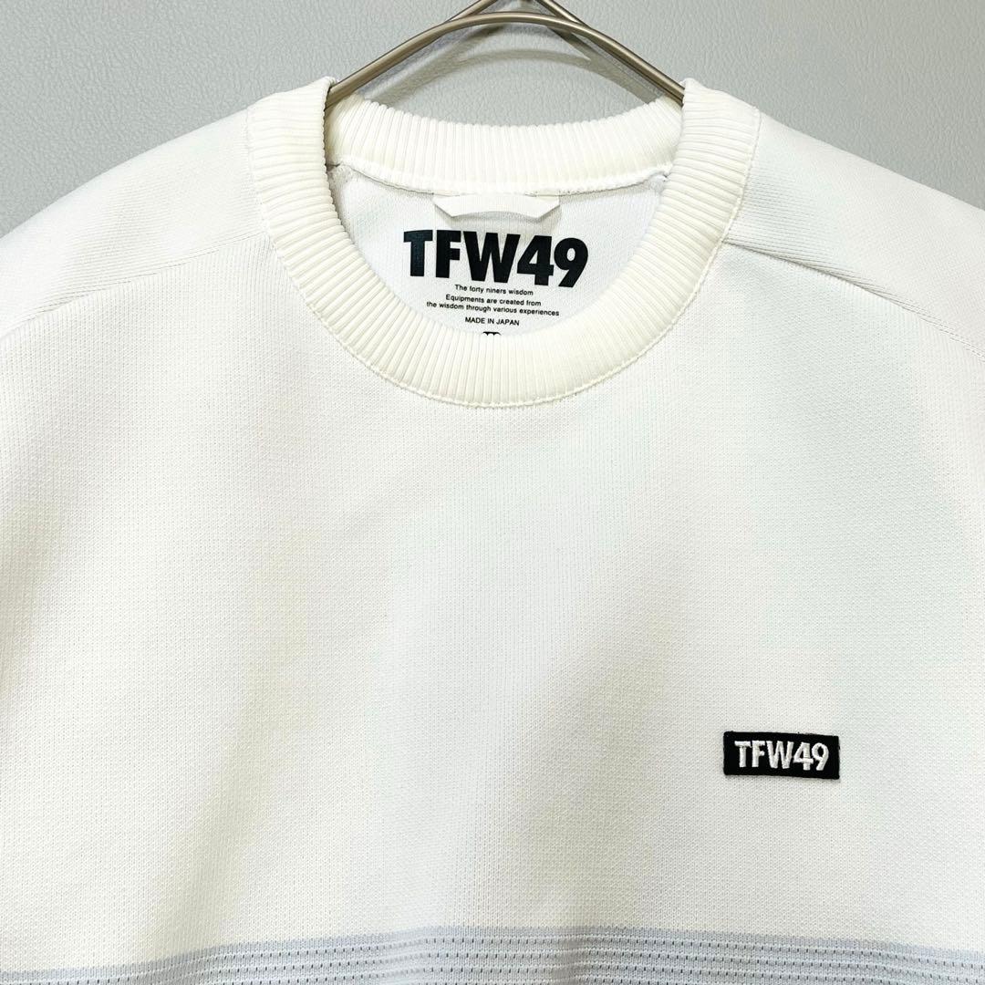 6436【美品】TFW49 クルーネックニット　セーター　軽量 厚手 保温