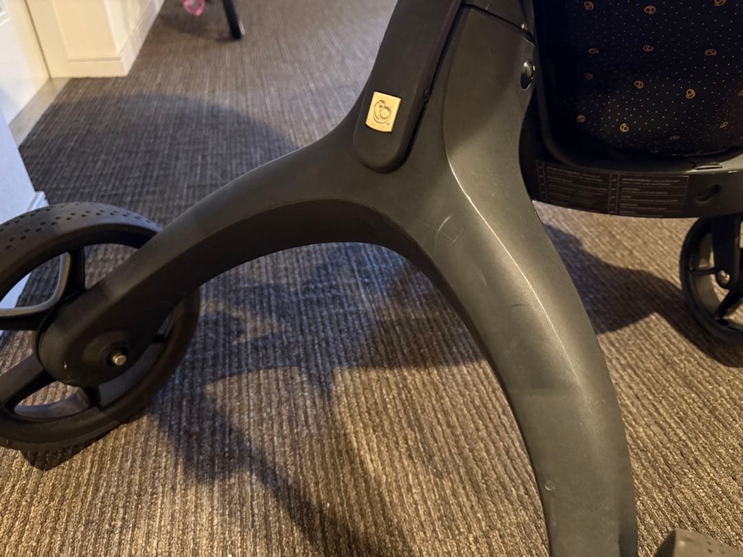 る*ん様 Stokke ベビーカー ブラック ポルカドット