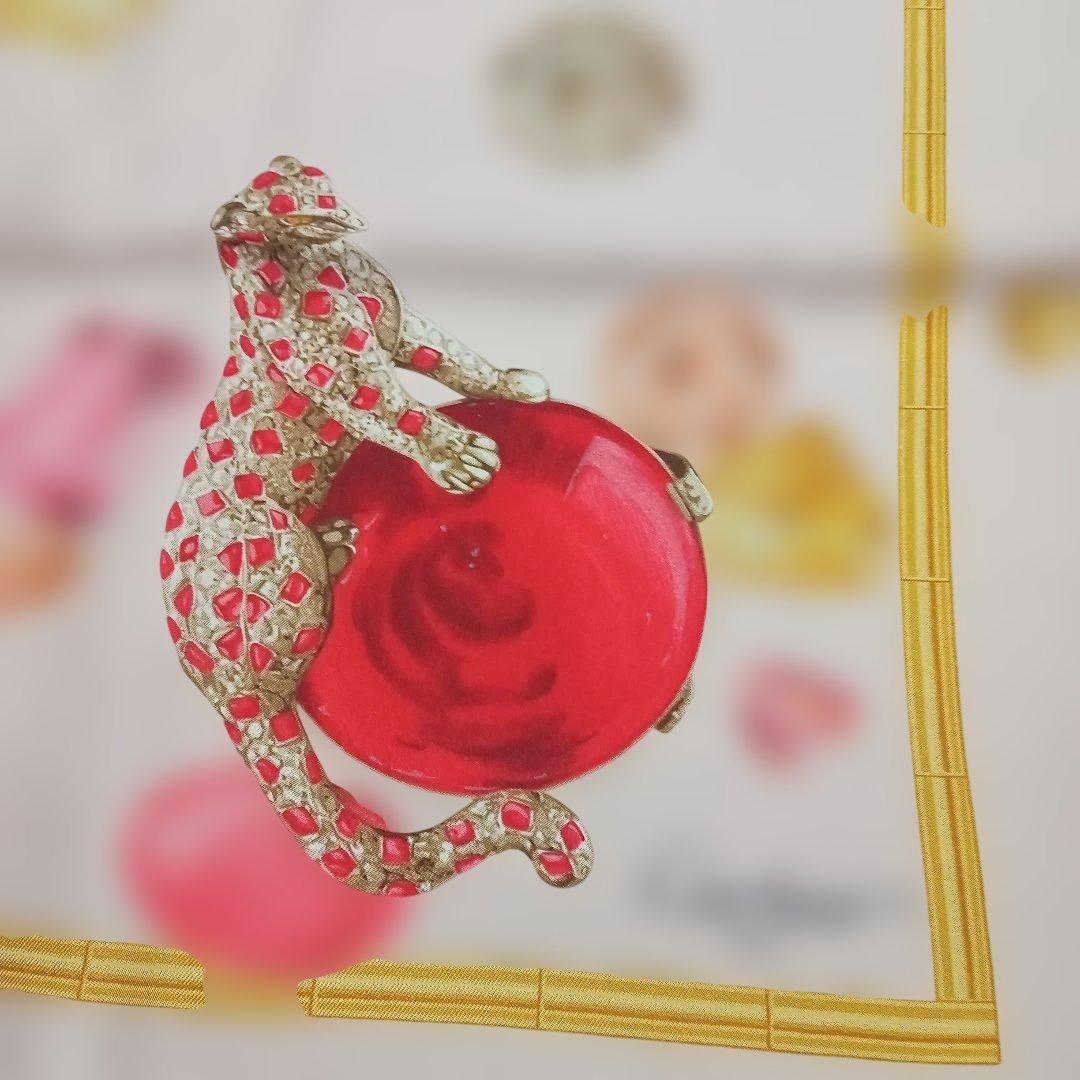 cartier スカーフ
