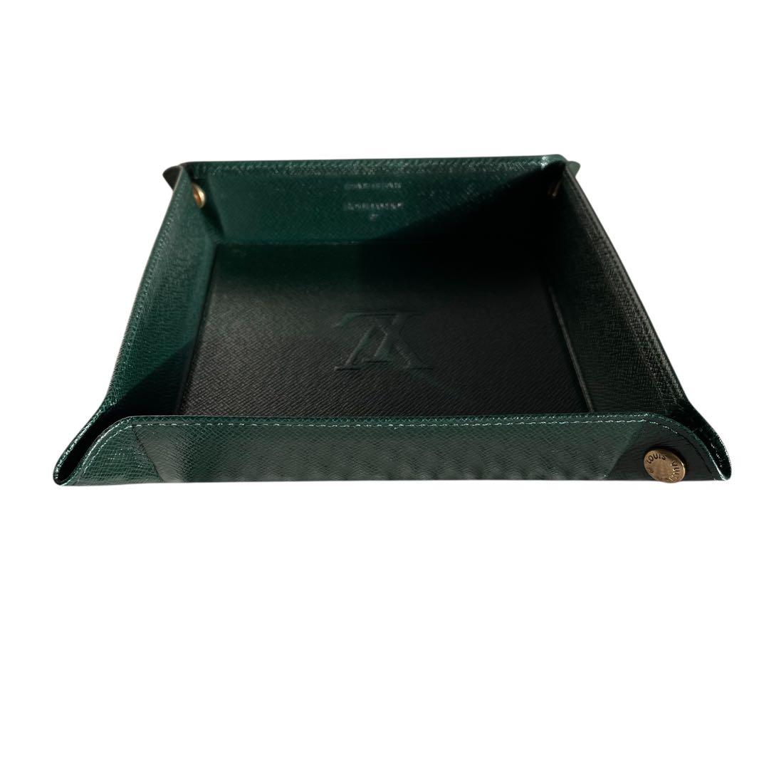 LOUIS VUITTON ルイヴィトン 小物入れ アクセサリーケース タイガ
