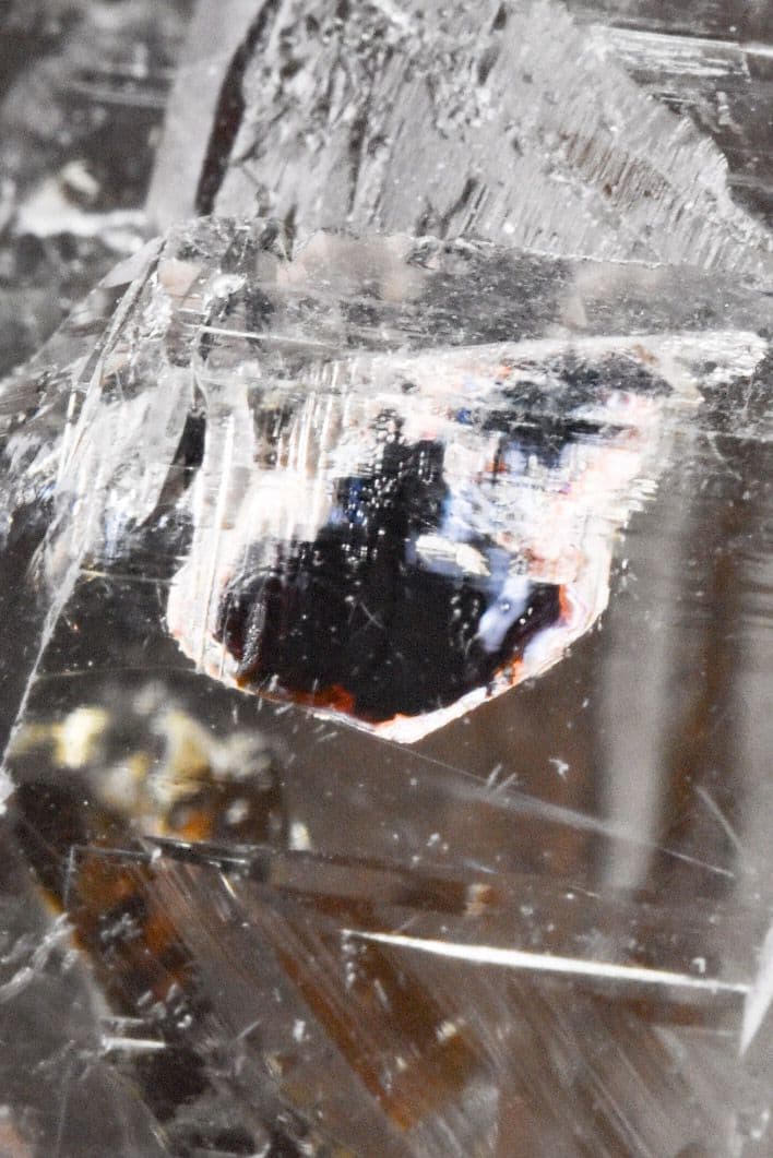 ガネーシュヒマール ヒンドゥン産 バイオタイト 角閃石 インクォーツ