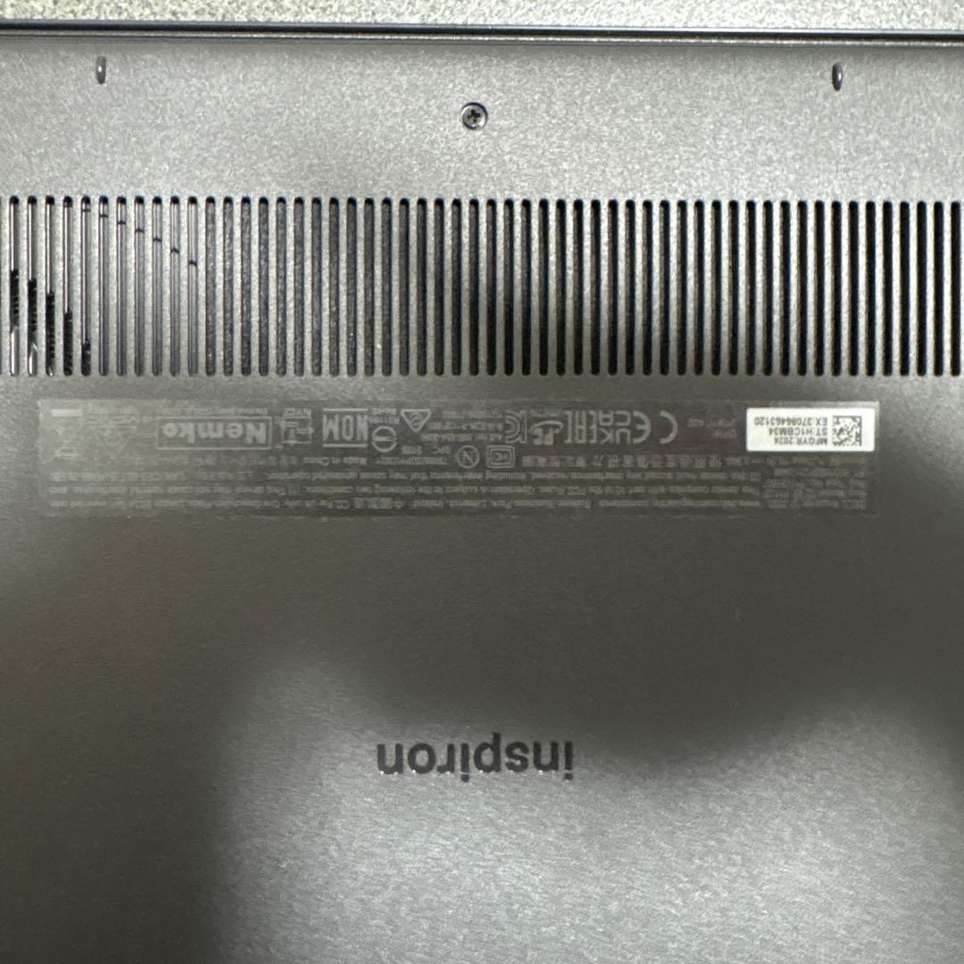 Dell Inspiron 15 3520ノートPC