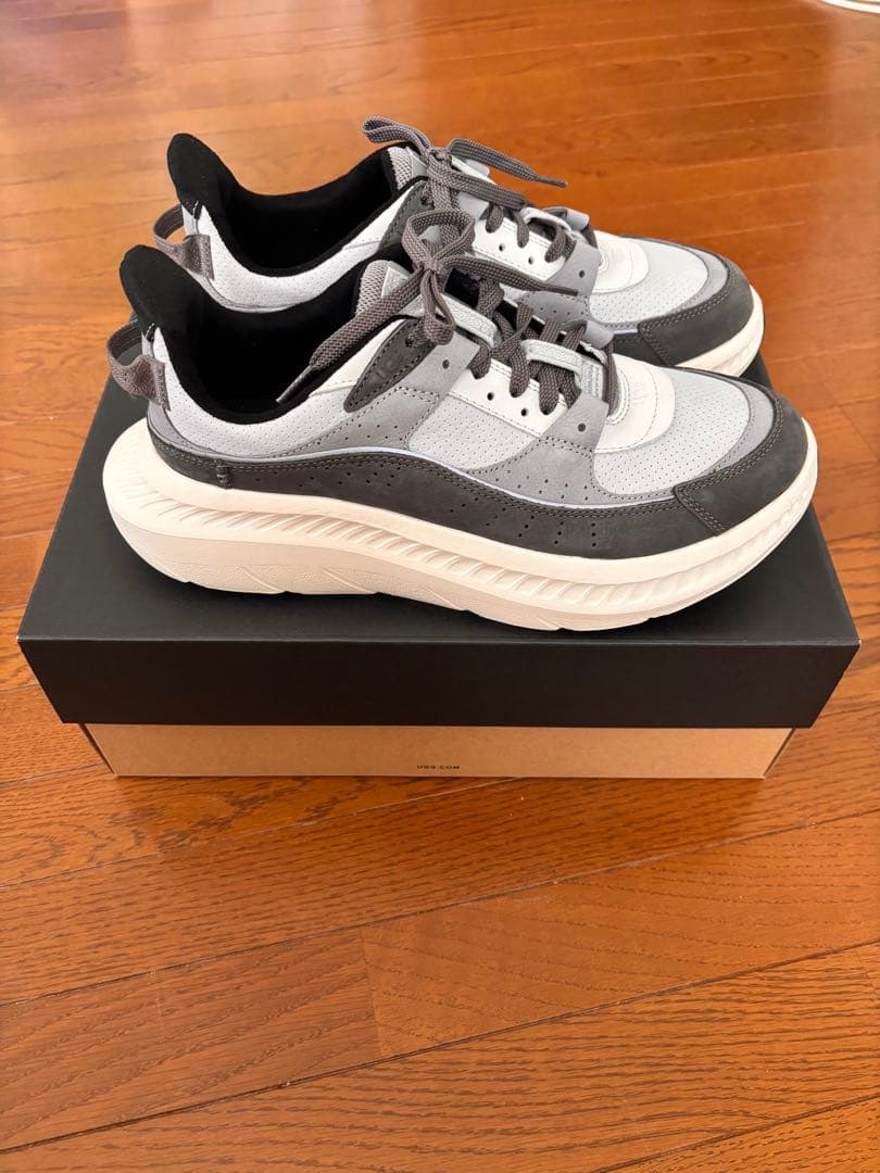 UGG CA805 スニーカー　厚底グレー/ホワイト