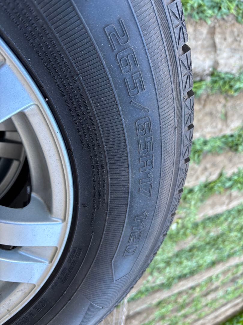 17インチ スタッドレスタイヤ ホイールセット　265/65R17 プラド
