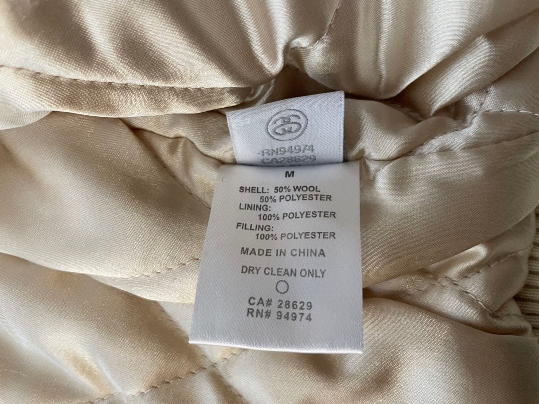 Stussyステューシー　スタジャン　リブライン　オフホワイト　両面ロゴ刺繍　M