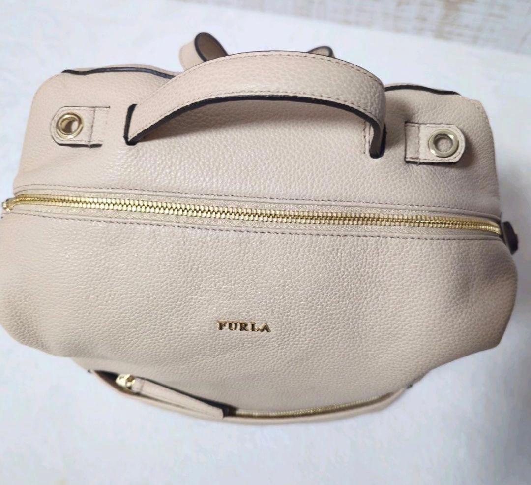 FURLA ベージュワンショルダー・リュック・ハンドバッグの3WAY